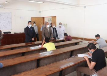 المحرصاوي يتفقد امتحانات كليتي: الدراسات الإسلامية والإعلام
