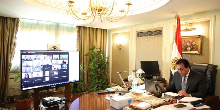وزير التعليم العالي يشارك في مؤتمر الجامعات العربية ودورها في مواجهة تحديات جائحة كورونا