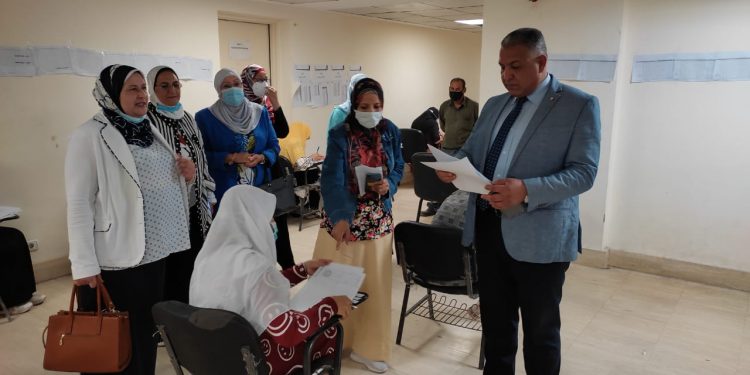 نائب رئيس جامعة الأزهر يتفقد امتحانات كليات: التمريض والتجارة والدراسات الإنسانية