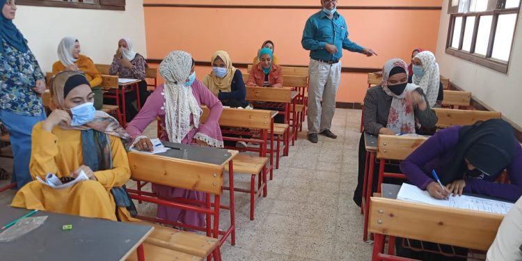 وزير التعليم: أصبحنا نفكر في "الدرجات" ونسعى للغش بأي ثمن