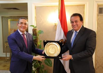 وزير التعليم العالي يستقبل السفير الهندي لبحث آليات التعاون المشترك