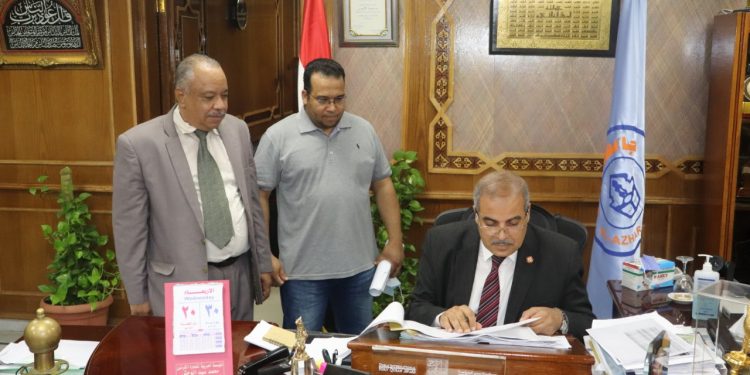 رئيس جامعة الأزهر يعتمد نتيجة كلية العلوم الأزهرية بجنوب سيناء