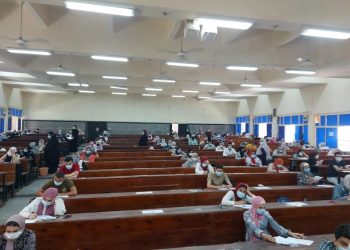 الجيزاوي يتفقد امتحانات الفصل الدراسي الثاني بكلية التجارة جامعة بنها