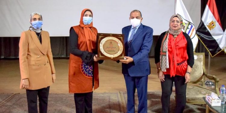 تخصيص مقر دائم للمجلس القومي للمرأة داخل جامعة بني سويف