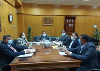 لجنة قيادات جامعة بنها تستقبل المتقدمين للوظائف الإشرافية