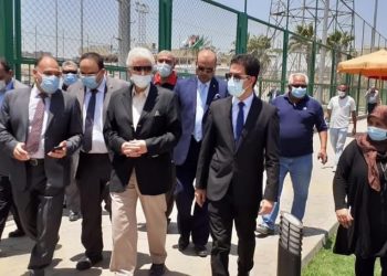 وفد من الاتحاد الرياضي للجامعات يتفقد ملاعب جامعة بنها