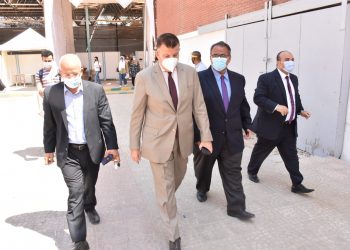 رئيس جامعة عين شمس يشهد انطلاق امتحانات كلية الحقوق