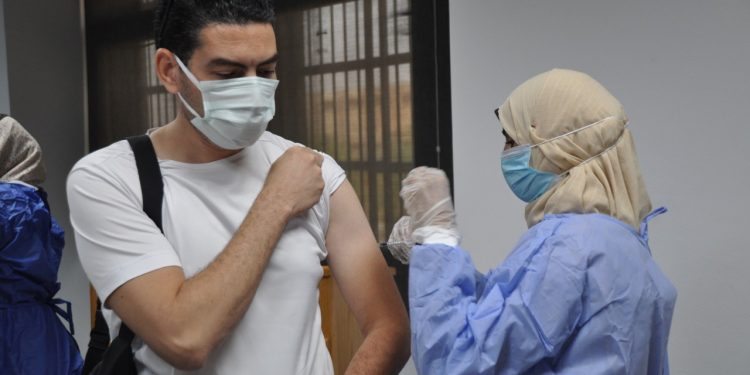 جامعة حلوان تواصل تطعيم منتسبيها بلقاح كورونا