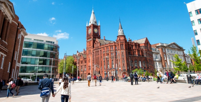 جامعة ليفربول البريطانية تقدم منحة لطلاب الدكتوراه