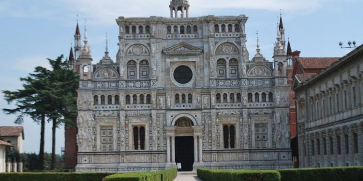 جامعة بافيا تقدم منحة لطلاب الدكتوراه في إيطاليا