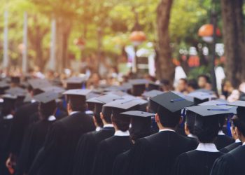 على رأسها فرص دراسية لطالبات الدراسات العليا.. منح الجامعات في 24 ساعة