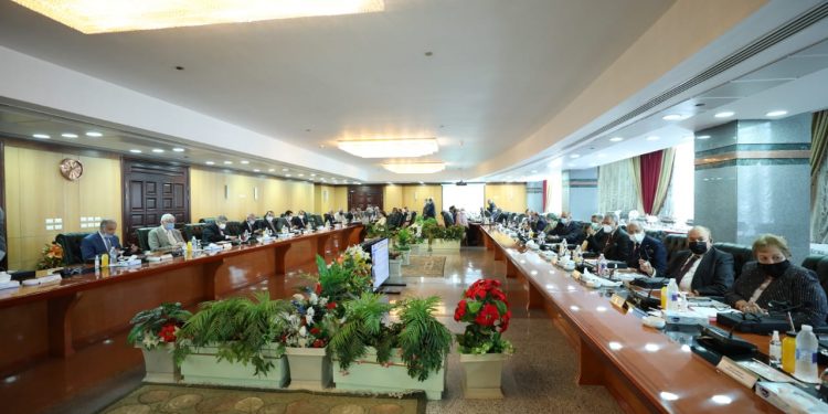 وزير التعليم العالي يرأس اجتماع مجلس الجامعات الخاصة والأهلية