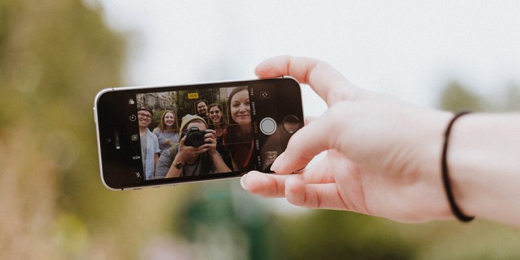 في اليوم العالمي للسيلفي.. قصة أول صورة تم التقاطها في التاريخ