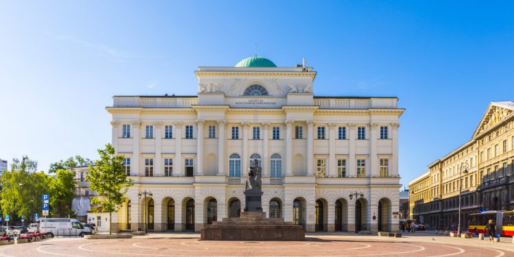 آخر فرصة للتقديم.. تفاصيل الالتحاق ببرنامج الزمالة بالأكاديمية البولندية للعلوم