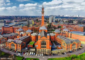 جامعة برمنغهام تقدم منحة لطلاب الماجستير في بريطانيا