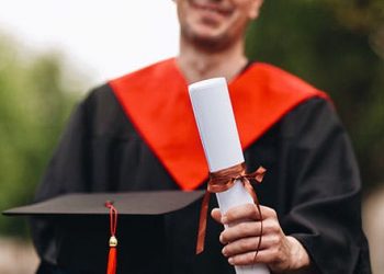 منح الجامعات 2021.. من بينها فرص دراسية في الجامعات الأهلية لطلاب الثانوية العامة