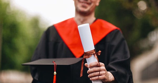 منح الجامعات 2021.. من بينها فرص دراسية في الجامعات الأهلية لطلاب الثانوية العامة