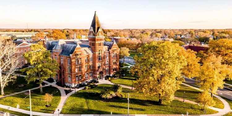 جامعة هايدلبرغ تقدم منحة لطلاب البكالوريوس في ألمانيا