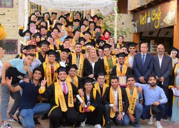 “العلوم الصحية” تعلن “القَسَم المهني” الأول في حفل تخرج الفني الصحي بالدقهلية