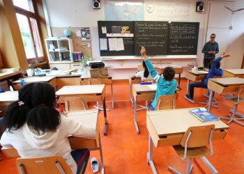 الصحة العالمية توجه رسائل وتحذيرات للمدارس حول العالم