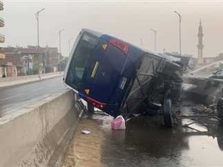 تفاصيل حادث انقلاب أتوبيس مدرسة على طريق ميت غمر