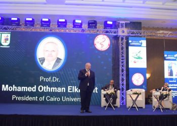 رئيس جامعة القاهرة: لا بد من زيادة الاستثمارات الخاصة في مجال صناعة الأدوية