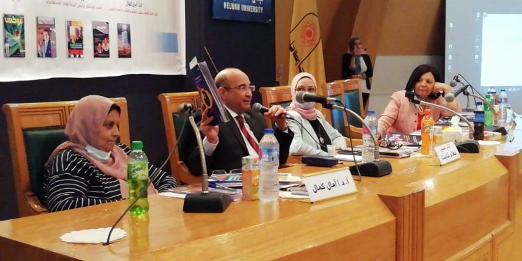 جامعة حلوان تناقش مشروعات شعبة الصحافة.. وأساتذة الإعلام: نرجو التركيز على الإخراج الصحفي