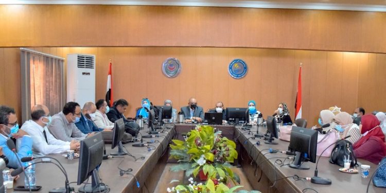 رئيس جامعة بني سويف: تطوير المستشفيات الجامعية لتواكب رؤية الجمهورية الجديدة