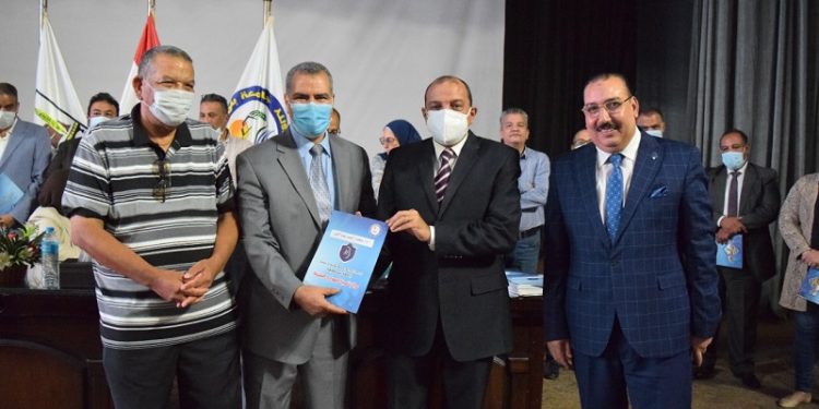 رئيس جامعة بني سويف يكشف مميزات دورات الترشح لمنصب عميد كلية