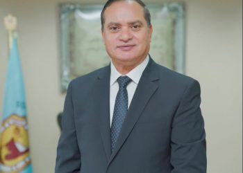 الدكتور أحمد عزيز عبدالمنعم، رئيس جامعة سوهاج