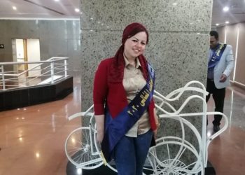 جامعة حلوان تكرم رنين محمد حافظ لحصولها على «الموظف المثالي» لعام 2020