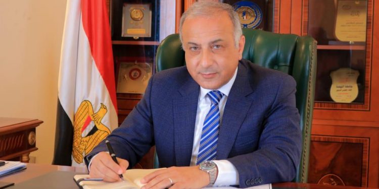 وزير التعليم العالي يهنيء الملاحي لتعيينه عضوًا بمجلس الشيوخ