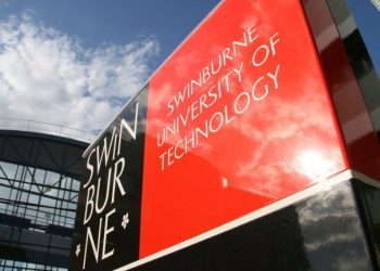 جامعة سوينبرن الأسترالية تقدم منح لطلاب البكالوريوس والدراسات العليا
