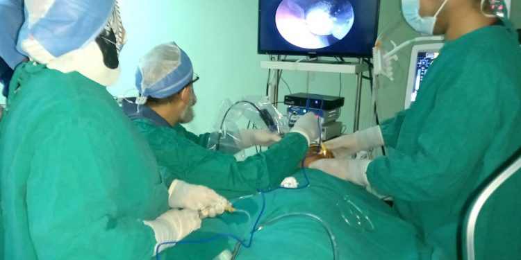 مستشفى “طب أسنان المنيا” تجري 3 عمليات تدخل بالمنظار الجراحي لإصلاح مفصل الفك