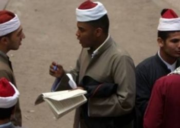 طلاب الثانوية الأزهرية يؤدون امتحانات التوحيد وسط حالة من الاستقرار والانتظام