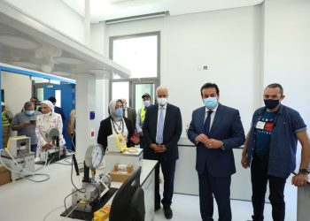 وزير التعليم العالي يتفقد جامعة العلمين الدولية