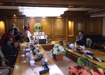 وزير التعليم العالي يوقع بروتوكولاً للتعاون مع الكلية الملكية للأطباء والجراحين  بإنجلترا