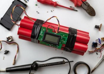 القبض على 6 طلاب بسبب صناعة المتفجرات في الصين..فماهي القصة؟