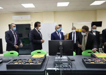 برامج جديدة وورش للطاقة الشمسية في جامعة القاهرة الجديدة التكنولوجية