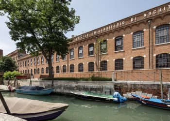 جامعة إيواف دي فينيسيا الإيطالية تقدم منحة لطلاب البكالوريوس والدراسات العليا