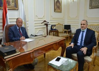 محافظ القاهرة يعتمد تنسيق القبول بالمدارس الثانوية الفنية