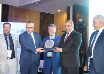 المؤتمر الدولي السابع لقسم الأنف والأذن والحنجرة يكرم رئيس جامعة الأزهر