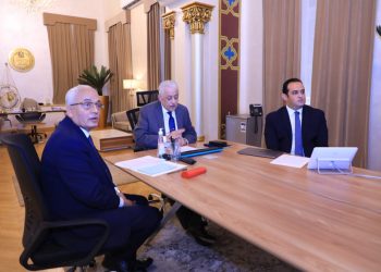 بالمستندات.. "شوقي" يبلغ النيابة العامة عن 25 طالب ثانوية عامة