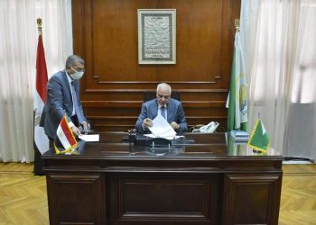 محافظ الجيزة يعتمد تنسيق القبول للثانوي العام بحد أدنى 218 درجة