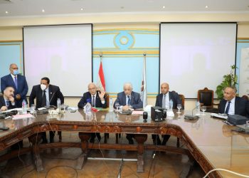 وزير التربية والتعليم يتابع امتحانات الثانوية العامة من غرفة عمليات الوزارة