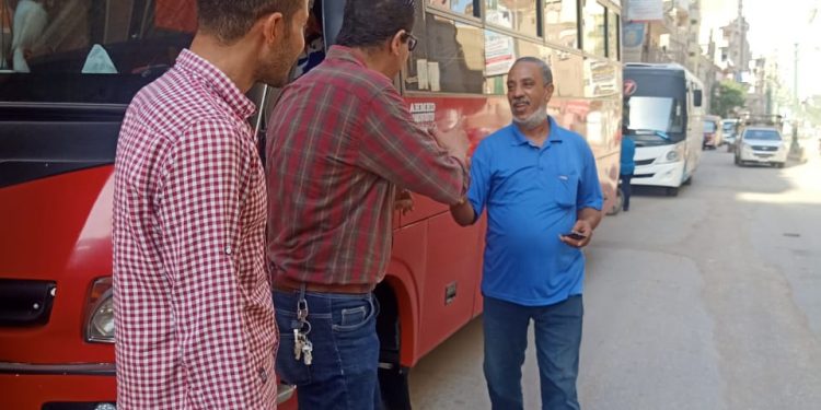 نقابة المعلمين بملوي تجهز أتوبيسات لنقل المراقبين والملاحظين إلى اللجان