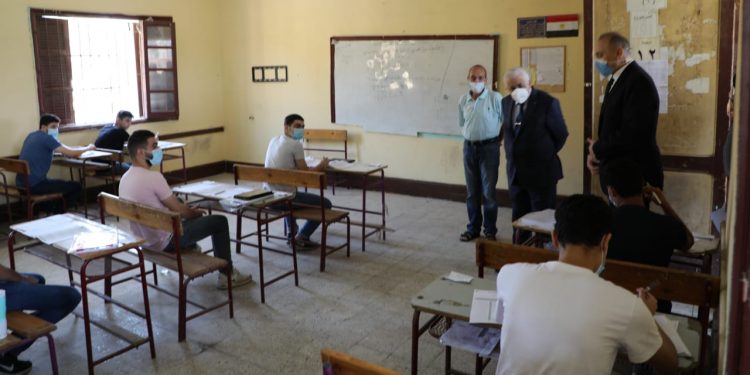 قيم مستوى الامتحان.. ننشر أسئلة اللغة العربية لطلاب الشعبة العلمية بالثانوية العامة 2021