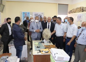  رئيس جامعة الأزهر يشيد بمشروعات تخرج طلاب كلية الهندسة الزراعية