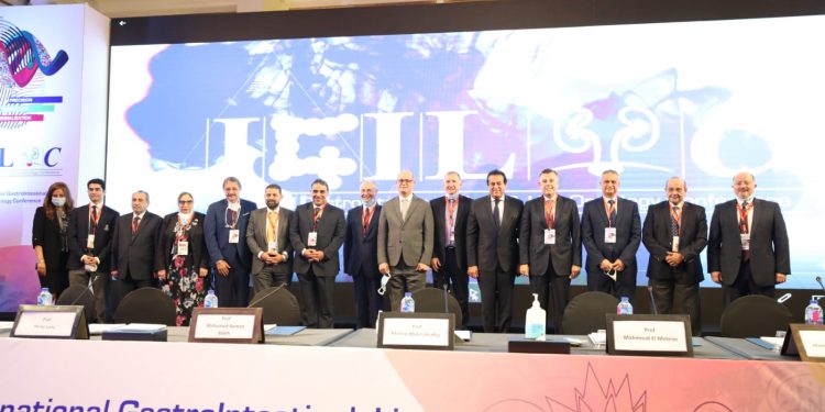 وزير التعليم العالي يشهد فعاليات المؤتمر السنوى العاشر لأورام الجهاز الهضمي