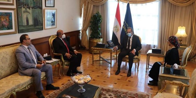 رئيس جامعة الأزهر يعلن بدء التسجيل في التدريب الصيفي لتنمية المهارات التكنولوجية